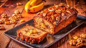 download (1) Bolo de banana com nozes sem açúcar cortado em fatias