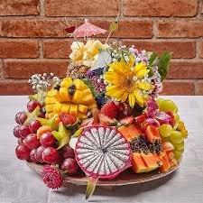 download (27) cesta com frutas frescas variadas sobre a mesa