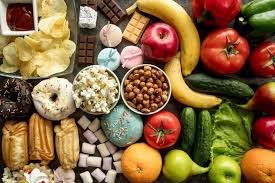 download Comparativo entre alimentos ultraprocessados e naturais.