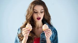 download (6) pessoa com vontade intensa de comer doce