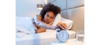 download (9) hábitos noturnos que sabotam a dieta