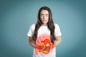 download (1) Pessoa com sensação de estômago pesado relacionada ao estresse