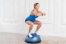 download (20) Pessoa tentando realizar exercício novo com dificuldade de coordenação