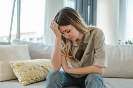 download (23) Pessoa cansada com baixa disposição