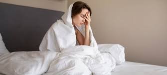 download (59) Pessoa acordando com sensação de corpo inchado