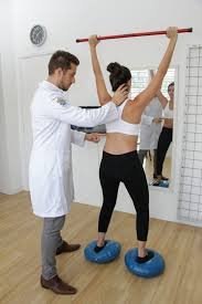 download (33) atividade física adaptada para pessoas com escoliose