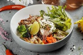 download (5) Alimentos ricos em gorduras boas como abacate, castanhas e azeite.