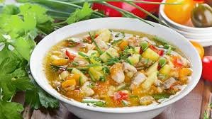 download (15) sopa leve de legumes com frango para jantar saudável