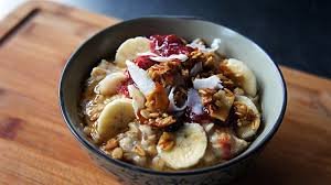 download (15) café da manhã saudável com banana, aveia e frutas