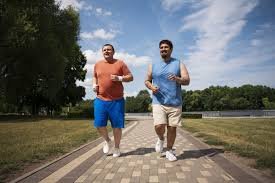 download (19) homem praticando hábitos saudáveis ao ar livre