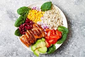 download (7) prato saudável com alimentos naturais e coloridos