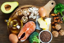 images (3) alimentos ricos em gorduras monoinsaturadas como azeite de oliva, abacate e castanhas