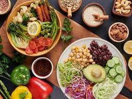 images (7) Alimentos ricos em antioxidantes naturais como frutas vermelhas e vegetais