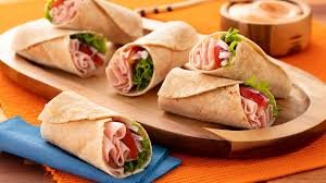 download (12) lanches saudáveis variados em mesa