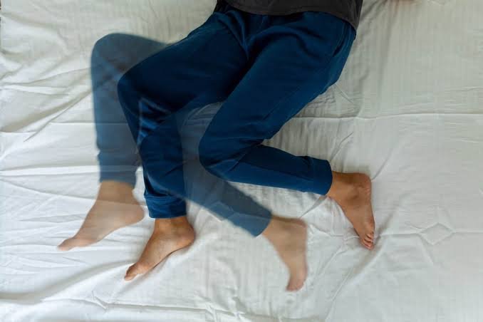 images Síndrome das pernas inquietas